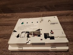 Honeywell Lynx Touch Security Systems L5100 (Plastic Cover Needs Repair)