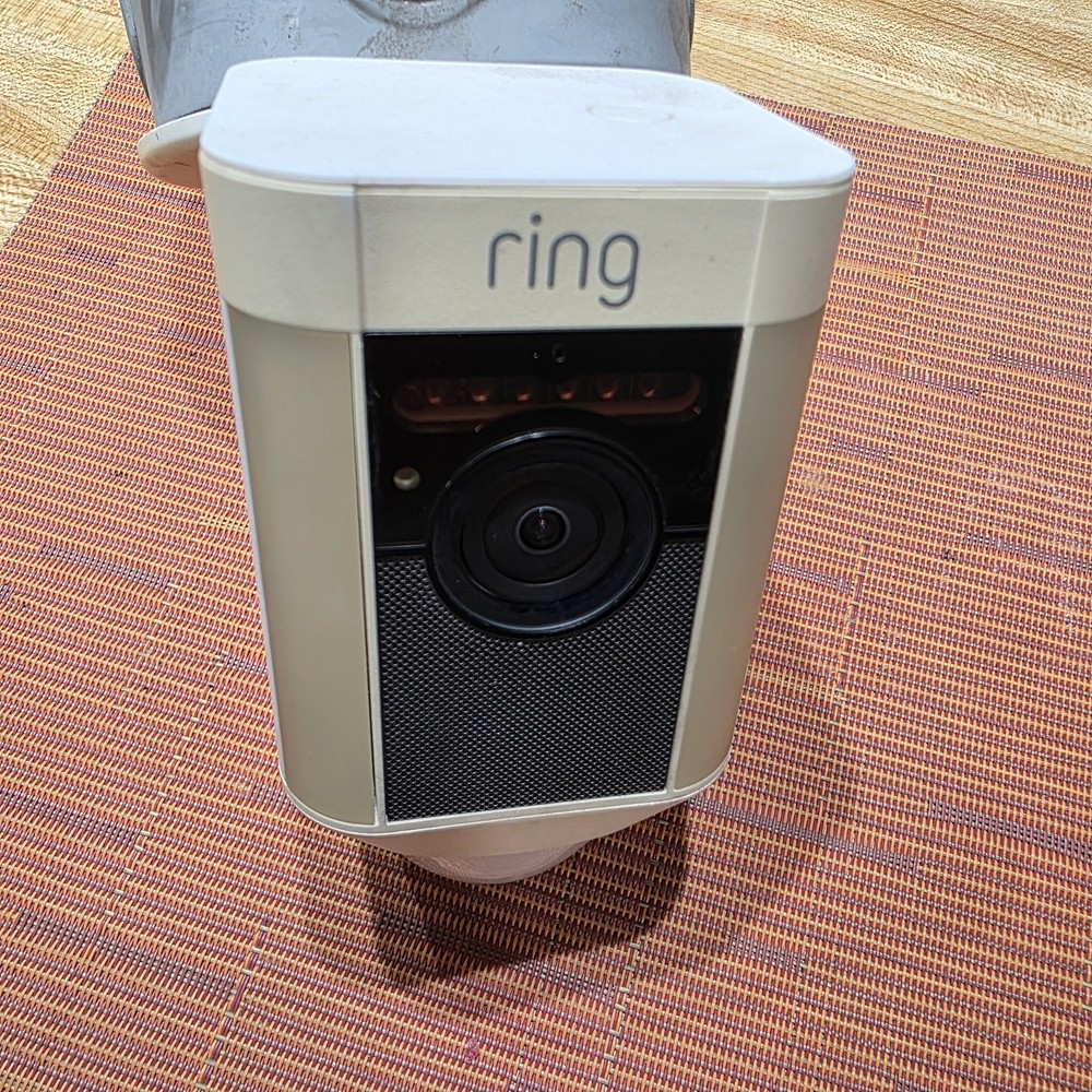 Ring Spotlight Cam Mount hardwired 8SHSP7-WENO