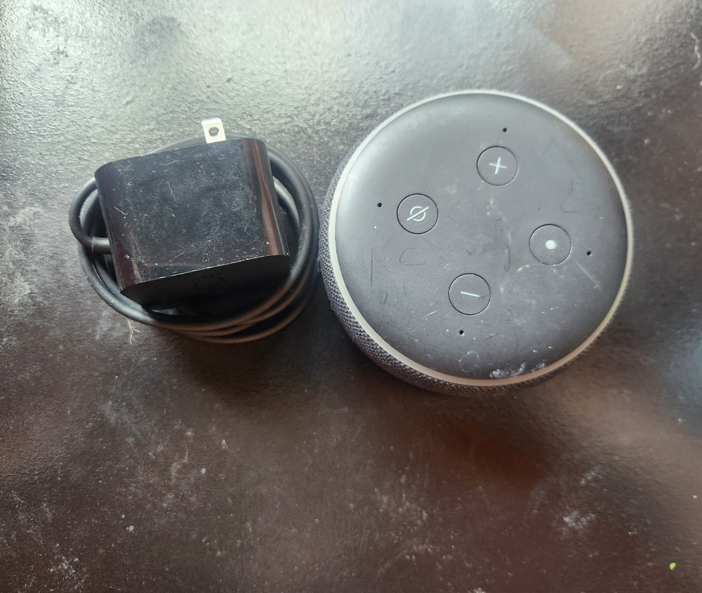Amazon Echo Dot Smart Speaker Black Alexa Bluetooth Wi‑Fi 3.5mm w/ Adapter