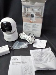 £eufy T8W11121-4 Security Solo Indoor Cam C220 Wired 2K Surveillance Camera (D2)