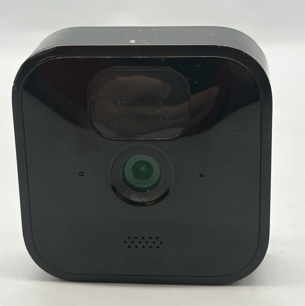 Blink Outdoor (3rd Gen) Battery-Powered Wireless Security Camera (BCM00400U)
