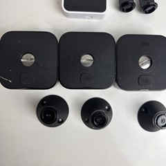 *PARTS ONLY* Blink 3rd Generation Indoor/Outdoor Camera Kit BCM00400U REGISTERED