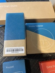 New Unopened Simplisafe Security System 22 piece – Model SSCM1