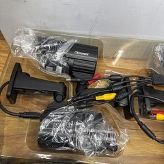 Lot of 4 Defender 21006 Wired Security Cameras + Cables, power unit. no DVR