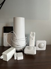 Simplisafe Security System – Keypad, (2) Motion Dectors, Camera and Door Sensor