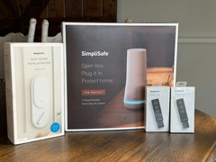 SimpliSafe 7 Piece Wireless Home Security System + 2 key Fobs + Smart Lock-white