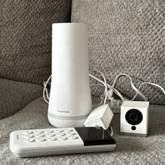 SimpliSafe Wireless Home Security Kit. 2nd Generation Base, Camera, Keypad