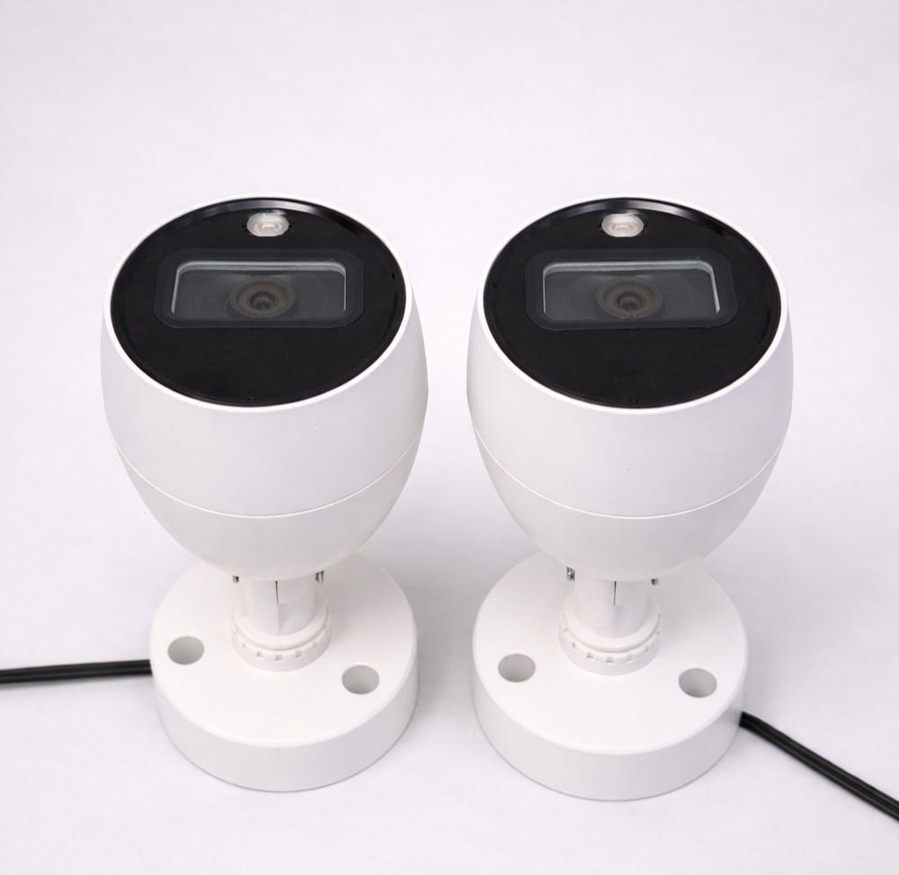 Lot of 2 Lorex C883DA-Z Indoor Outdoor Deterrence HD 4K Security Camera