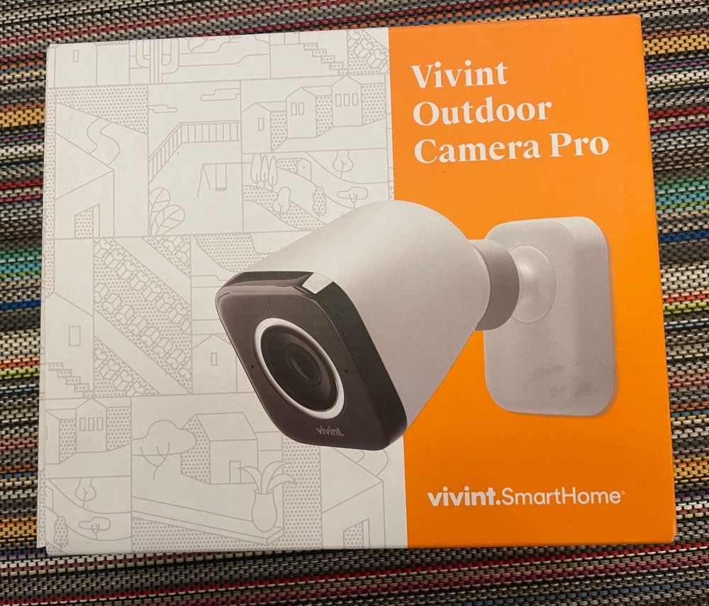 NEW Sealed Box: Vivint Outdoor Security Camera Pro Gen 1 VS-ODC300-White