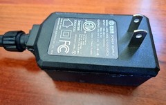NETGEAR VueZone Infrared Night Vision Illuminator Light w/ Power Supply and Box