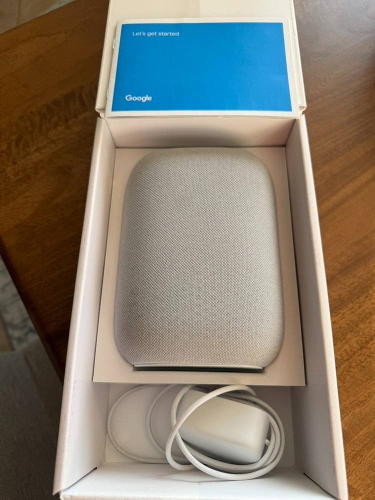 Google Nest Audio Smart Speaker – Chalk