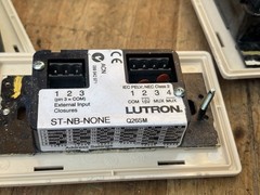 Lutron At-Nb-None Q26SM 3 Button +L/R Keypad Lot Of 9Units