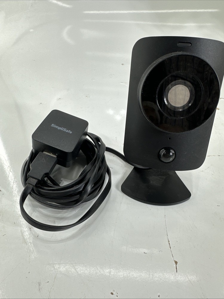 SimpliSafe Indoor Camera Wi-Fi HD Security Camera SSCM1 + Wall Charger + cord !!
