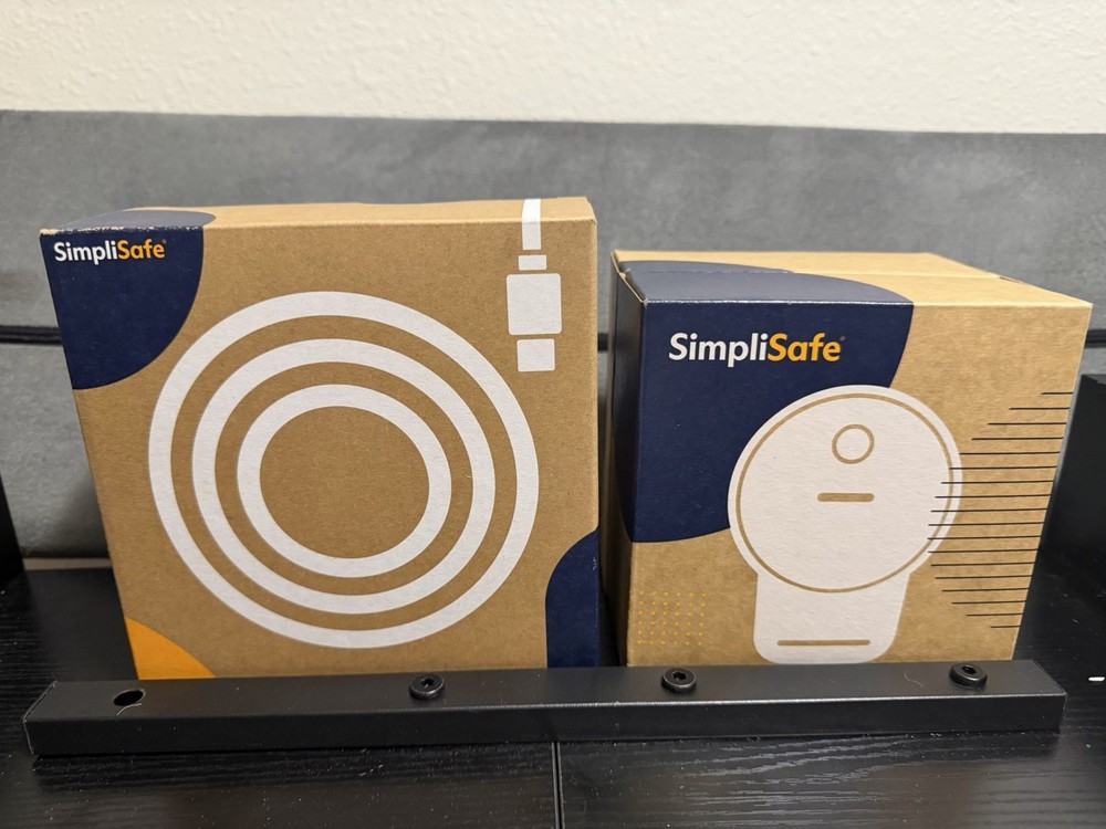 SimpliSafe – Outdoor Camera Series 2 – White Brand New Sealed