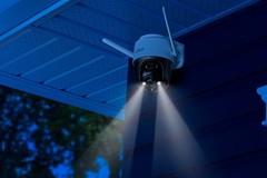 Lorex 2K Pan-Tilt Outdoor Wi-Fi Security Camera (32GB) – Open Box