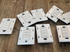 Lutron At-Nb-None Q26SM 3 Button +L/R Keypad Lot Of 9Units