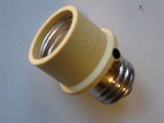 Dusk to Dawn Lamp Sensor, ( light bulb socket sensor) Out doors night light unit
