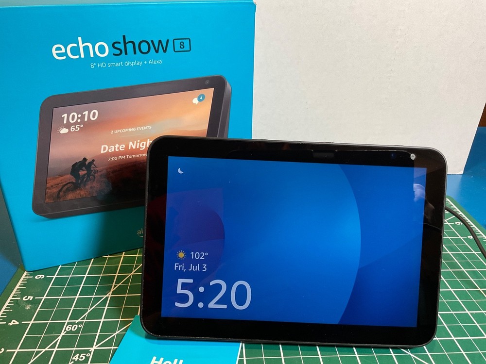 Amazon Echo Show 8 1st Gen Smart Speaker Black C7H6N3 Charcoal Ex Condition