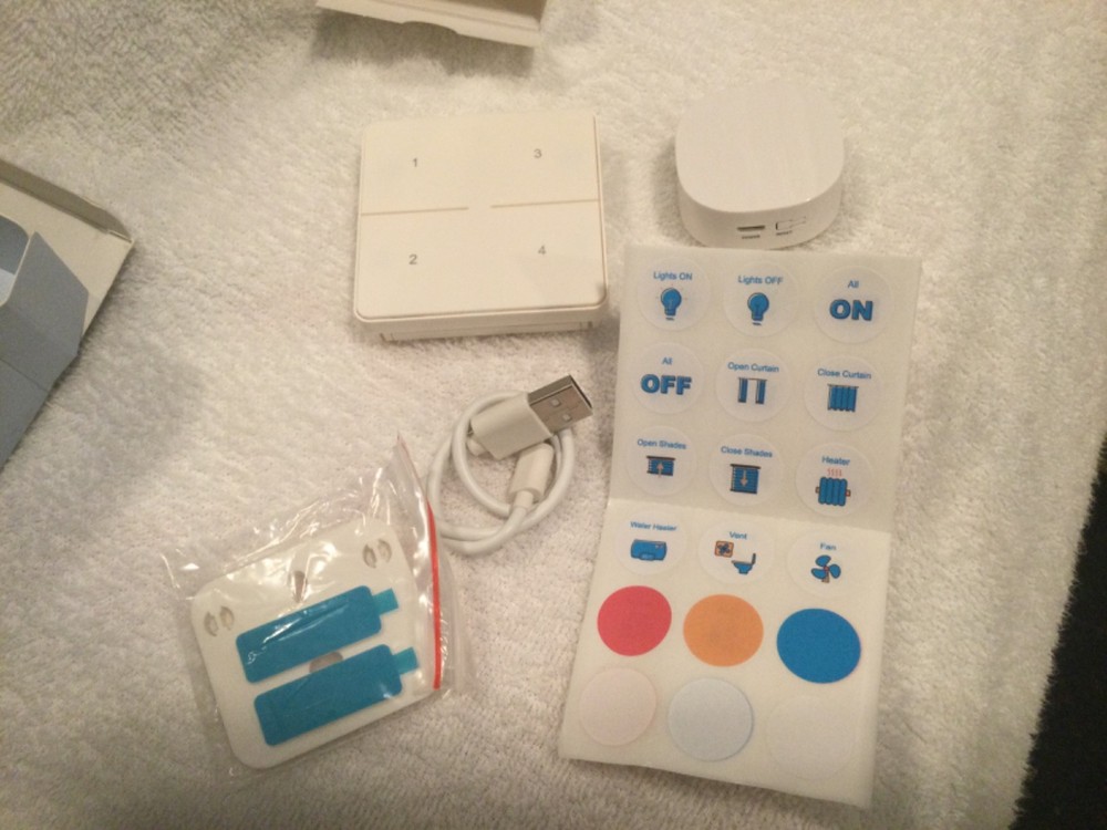 BroadLink Wireless Smart Button Kit Scene Controller, 4 Scene Switch